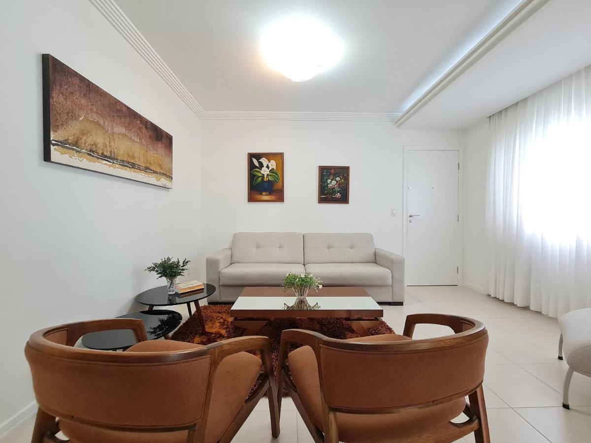 Apartamento Apto 601 - 02 Quartos - Churrasqueira Sacada