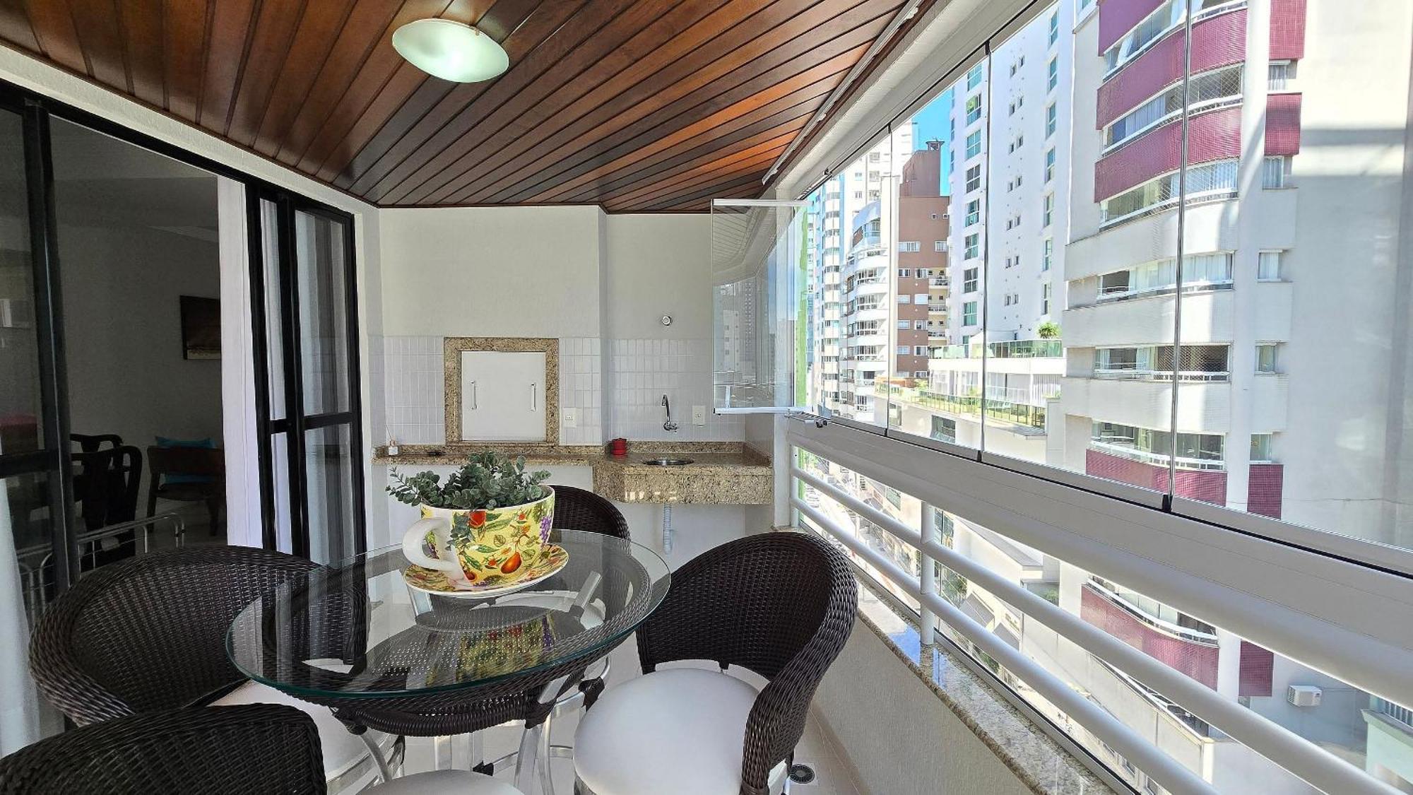 Apartamento Apto 601 - 02 Quartos - Churrasqueira Sacada *