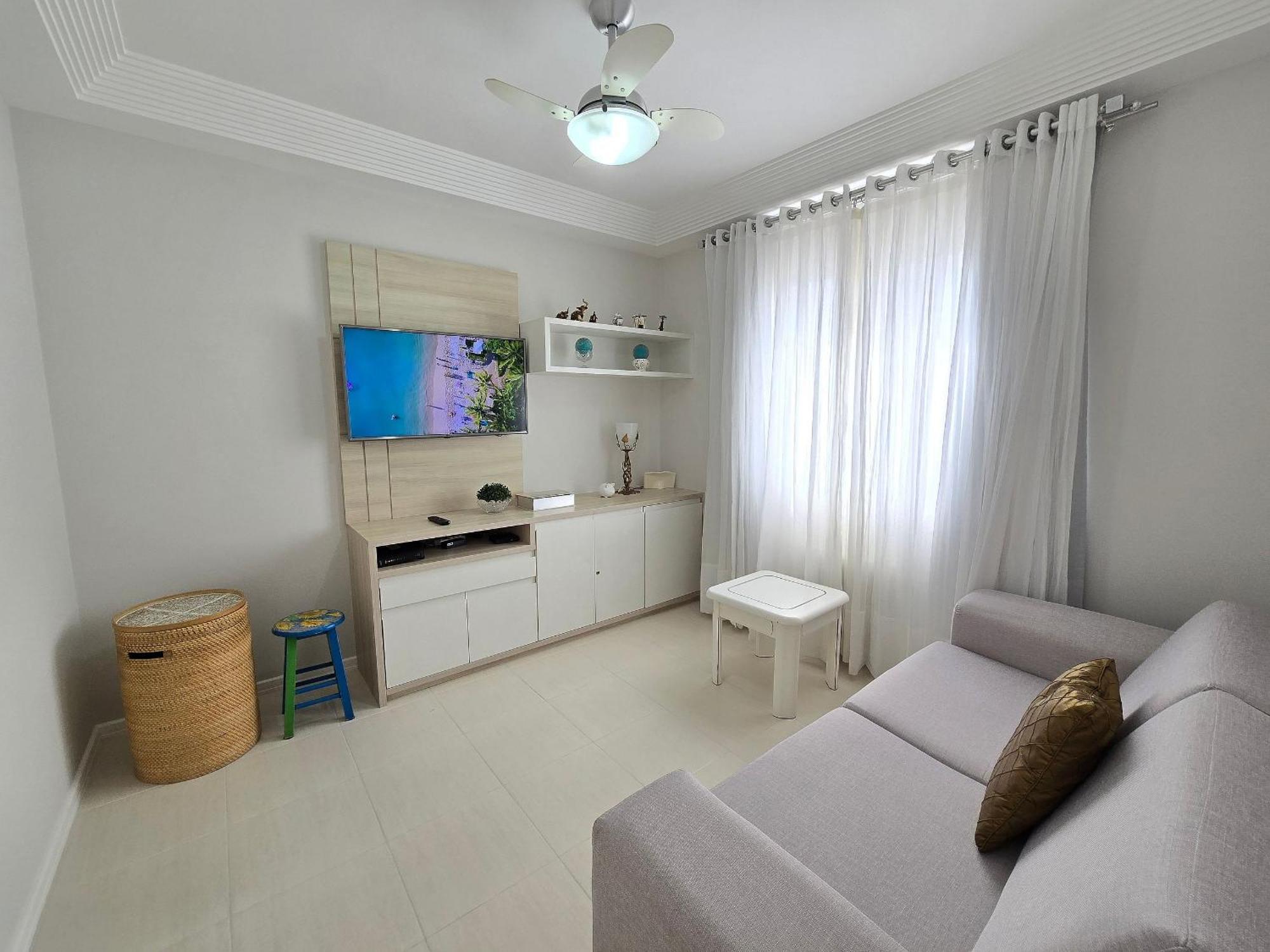 Apartamento Apto 601 - 02 Quartos - Churrasqueira Sacada